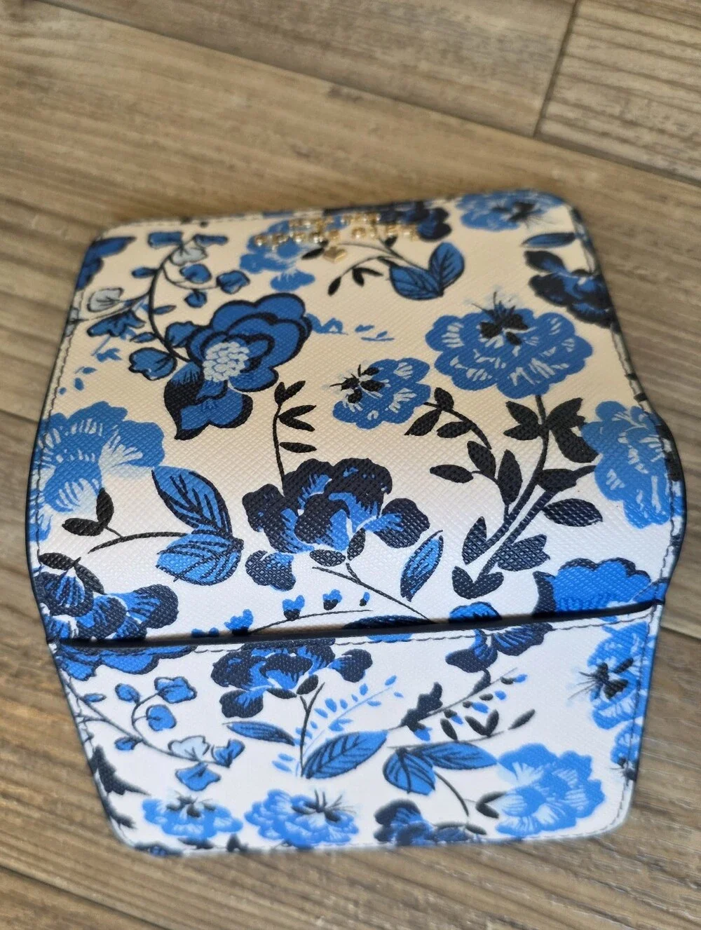 kate spade New York Blue Floral Wallet
